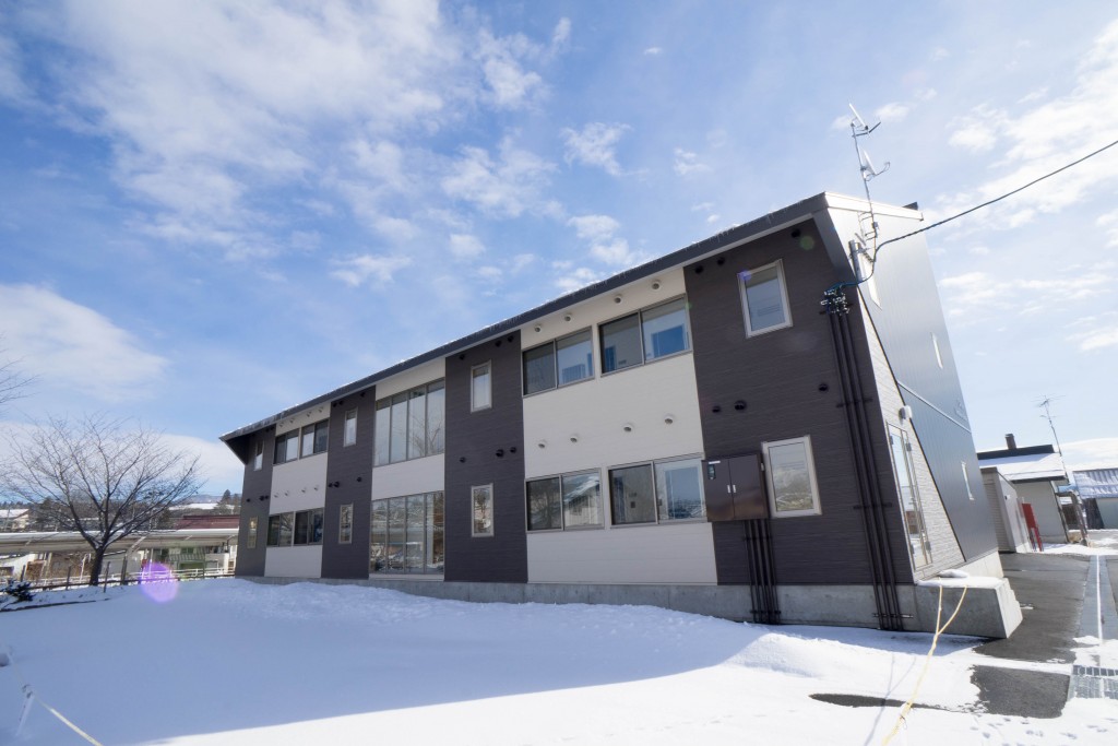 黒姫駅前に綺麗な移住者向けアパートができました