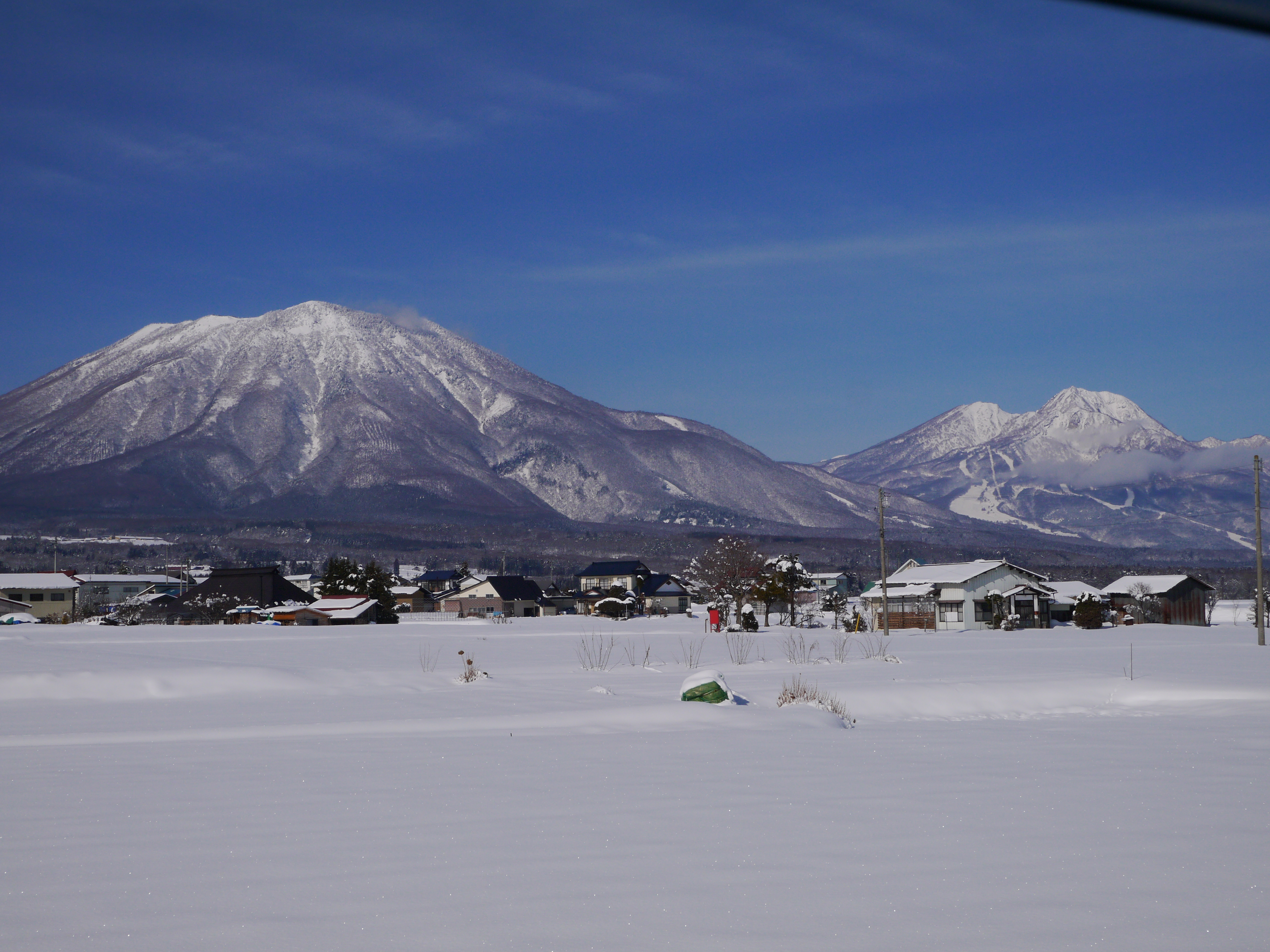 冬を楽しもう 黒姫山と斑尾山 ２つの雪山がある信濃町 ありえない いなかまち 長野県信濃町の移住者支援サイト