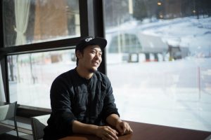 スノーボードを「する」立場から「教える」立場に。地元にUターンして仕事が180°変わった
