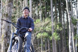 子どもと自然を繋ぐ遊び場をつくる。プロスノーボーダー小西隆文さんが「NPO法人LIBRANT」にかける想いとは