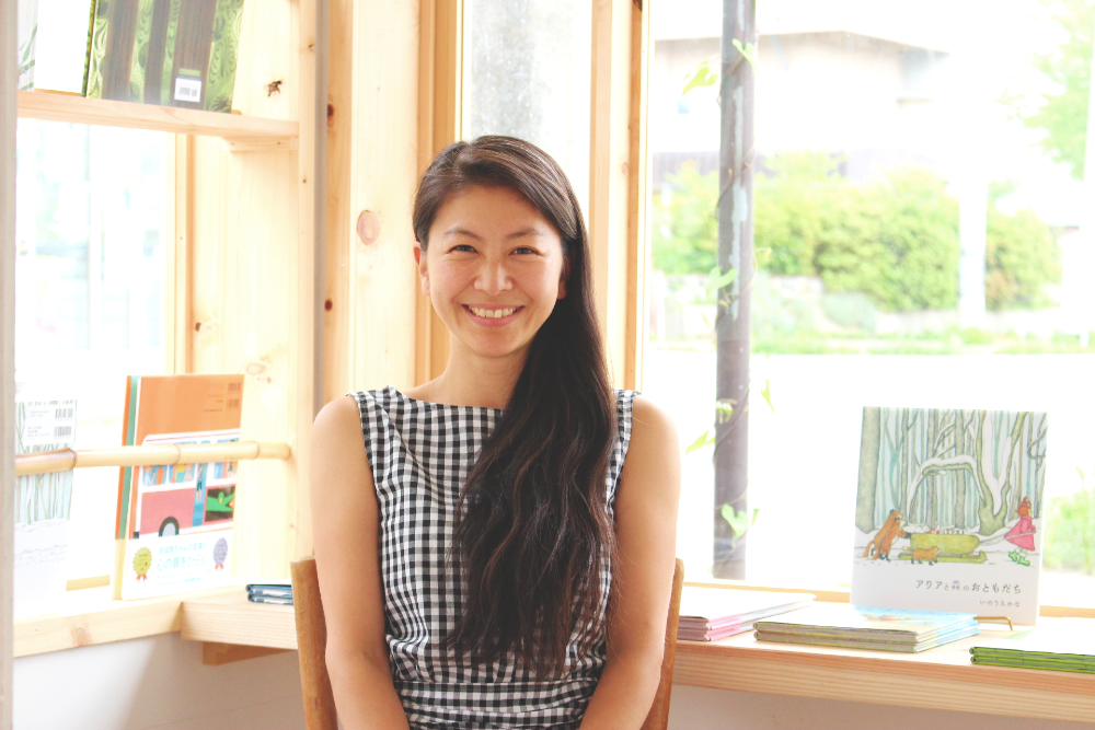 日々の暮らしがインスピレーションの源に。絵本作家いのうえかなさんが営む湖畔のお店を訪ねました