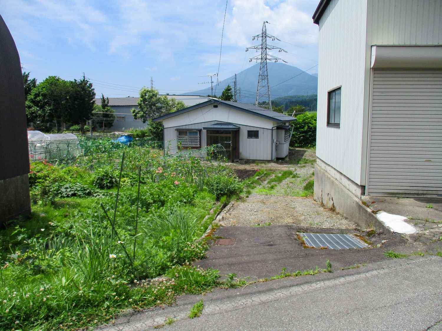砕石の部分が私道