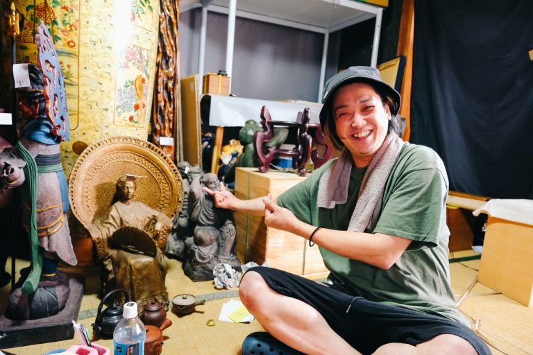 田舎暮らしで年商6000万円——骨董屋が実践する“攻めの在庫術”と信濃町の可能性