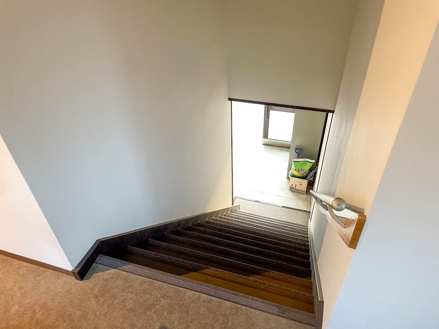 エントランス／階段